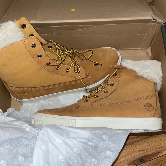 NEW Timberland Women's Timberland Women's Skyla Bay Fleece Fold-Down sz 11 - Picture 16 of 17